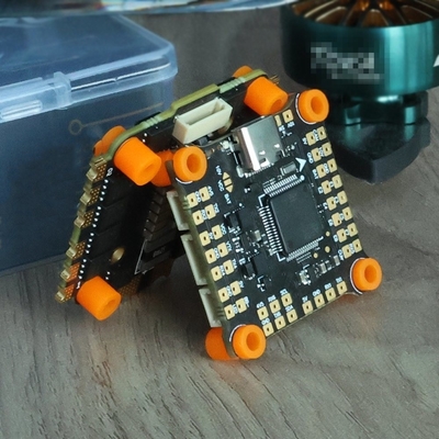 Radius de operação remoto 36X36mm ESC 50af7 V2 Controlador de voo em pilha para personalização