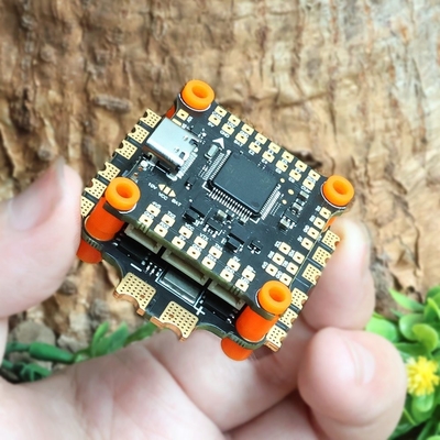 Radius de operação remoto 36X36mm ESC 50af7 V2 Controlador de voo em pilha para personalização